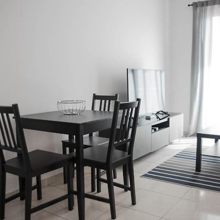 Renovated One Bedroom Apartment In Paphos With Pool Buitenkant foto