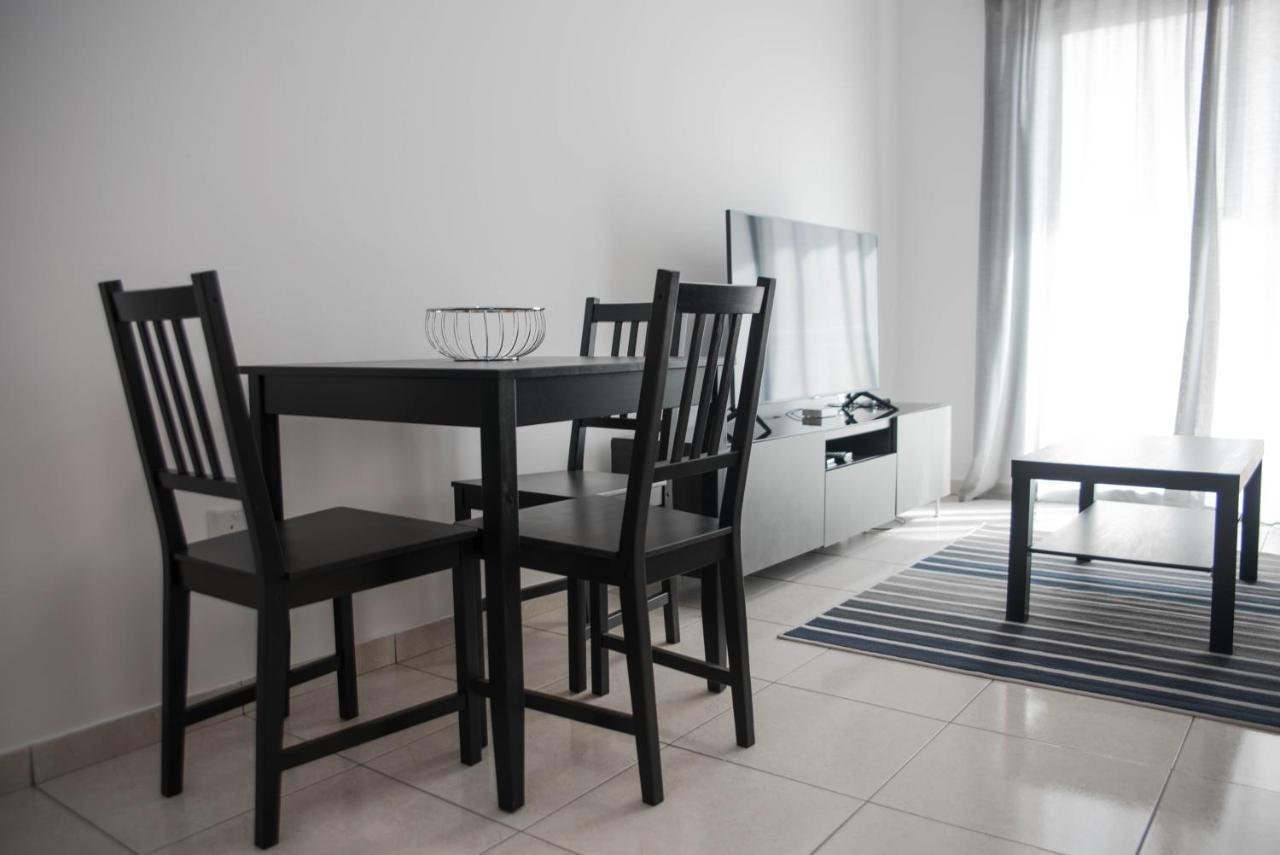 Renovated One Bedroom Apartment In Paphos With Pool Buitenkant foto