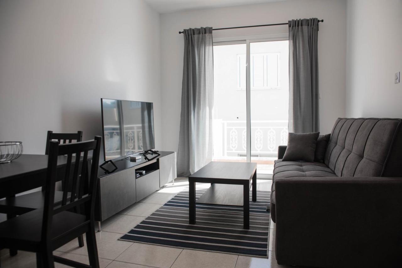 Renovated One Bedroom Apartment In Paphos With Pool Buitenkant foto