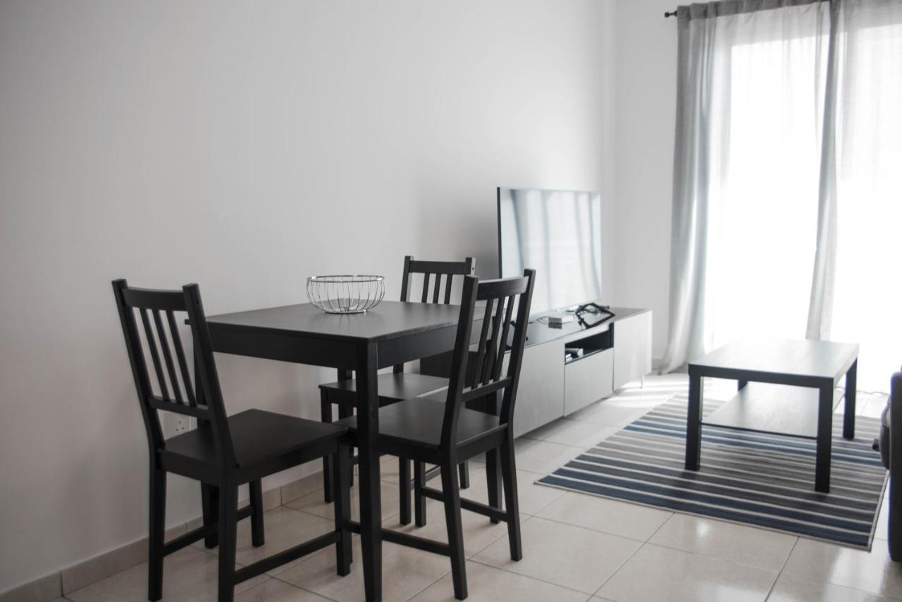 Renovated One Bedroom Apartment In Paphos With Pool Buitenkant foto